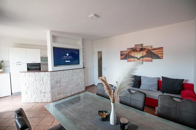 Apartment Zvjezdana Omiš Exterior foto
